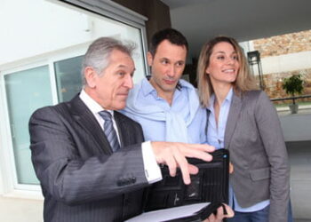 Overwhelming majority want estate agent regulation
