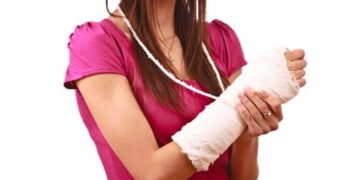 Friends Life offers free fracture cover