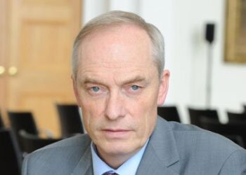 Scottish economy accelerates into growth