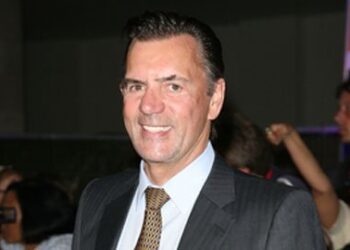 Duncan Bannatyne to open FSE