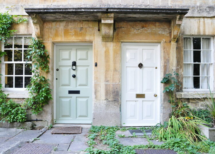 Majority of estate agents don’t ask about neighbours