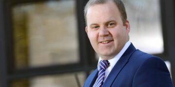 Ultimate Finance expands south east team