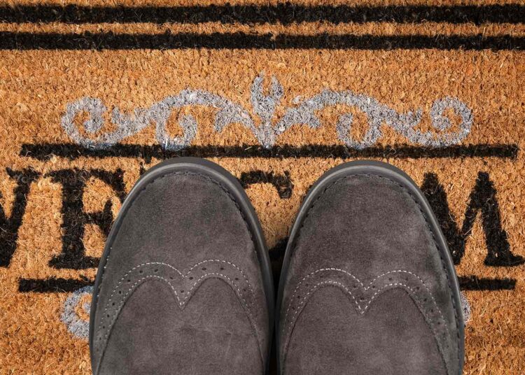 Warning sounded over doorstep lending practices