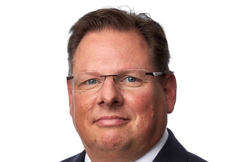 Paragon Bank reaches 100k customer mark