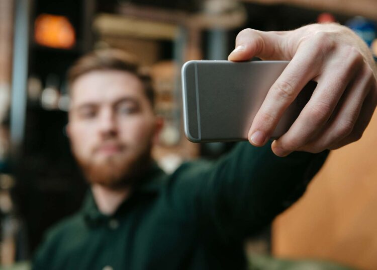 Zurich introduces life cover ‘selfie’ app