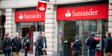Santander extends later life partnership with L&G