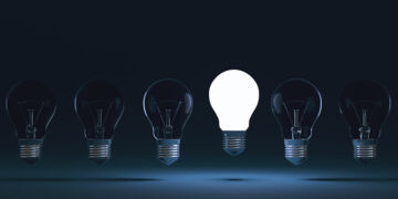 Lack of bridging knowledge not denting willingness to provide advice