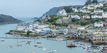 Salcombe leapfrogs Sandbanks to become top seaside spot