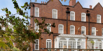 Aspen completes £1.75m quick bridge for foreign national